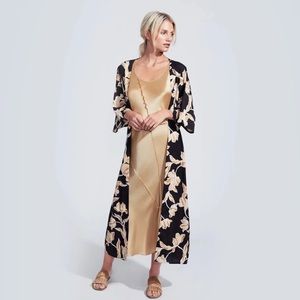 MAISON DU SOIR Floral Robe